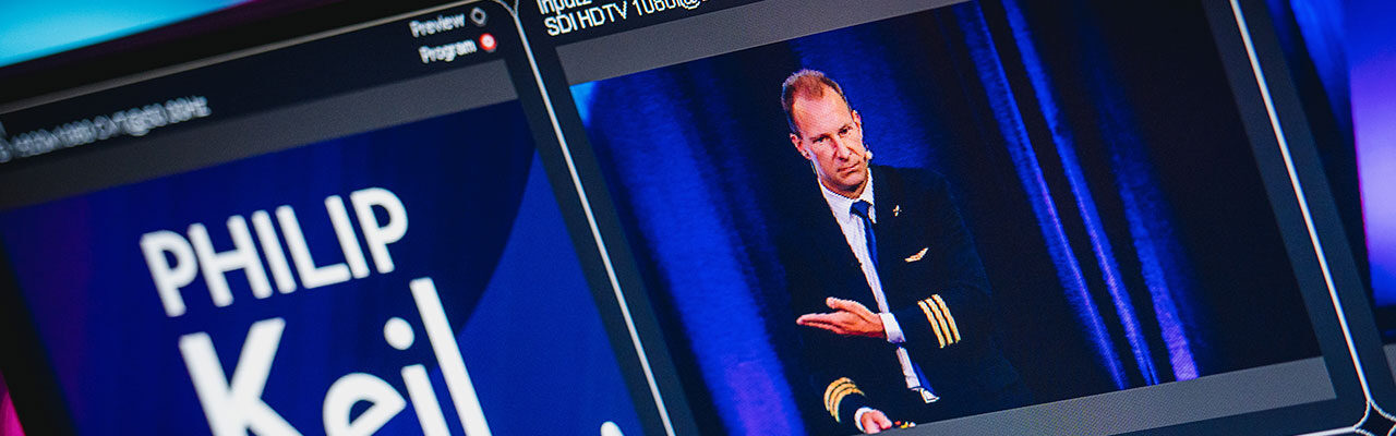Philip Keil vor Kamera